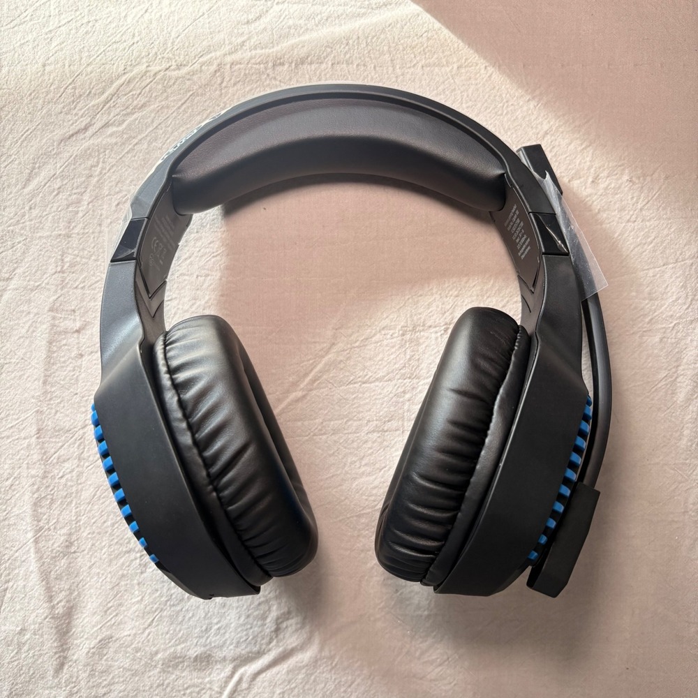 Captain 100 Wireless‎ Gaming Headset Black Blue LED Over Ear with Mic CT300